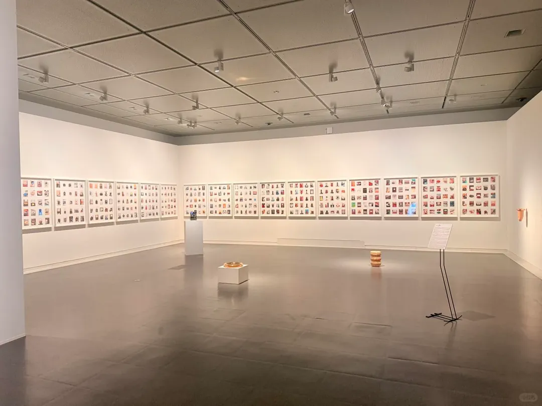 A quiet gallery in Kyoto