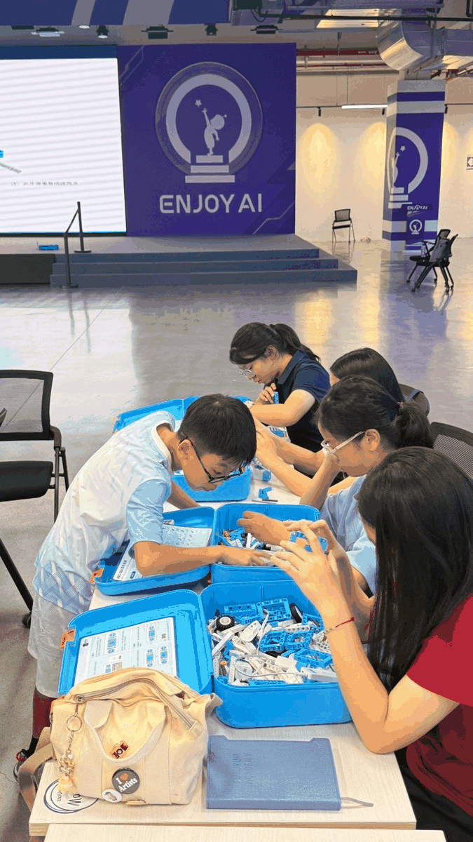 Students taking part in an EnjoyAI robotics activity